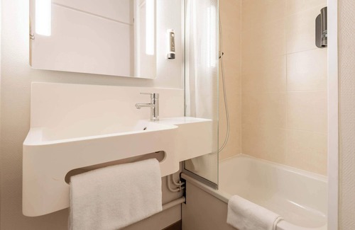 Cuincy Hotel | B&B HOTEL Douai Parc des Expos Cuincy