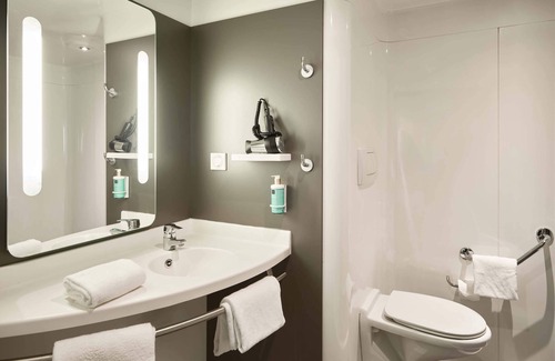 Velizy-Villacoublay Hotel | B&B HOTEL Vélizy Est