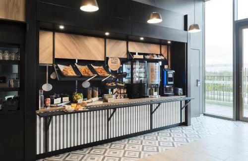 Rocquencourt Hotel | B&B HOTEL Versailles Rocquencourt