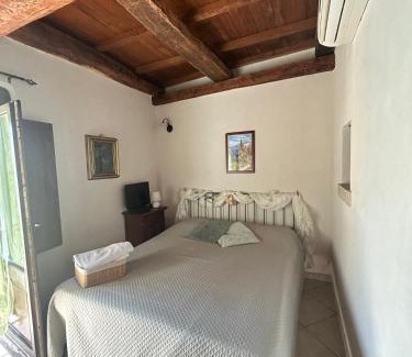 Colle di Tora Bed & Breakfast | B&B La Casetta sul Lago
