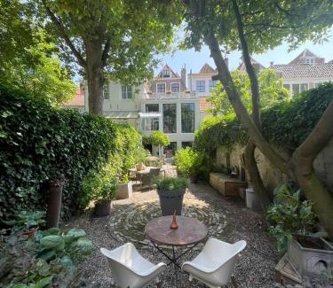 Binnenstad Bed & Breakfast | B&B Montancourt-Middelburg