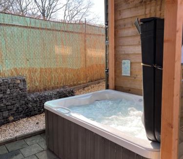 Sprang-Capelle House | B&B Spoor 1 met jacuzzi & Spoor 2 met Wellness