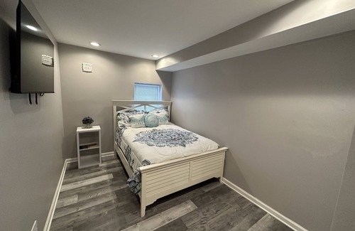 Baltimore Condo | B-more 4 Less!! 2Br Peaceful & Pet Friendly Condo Near Everything!