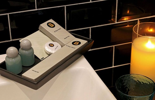 Phlabphla Hotel | B Stay Hotel