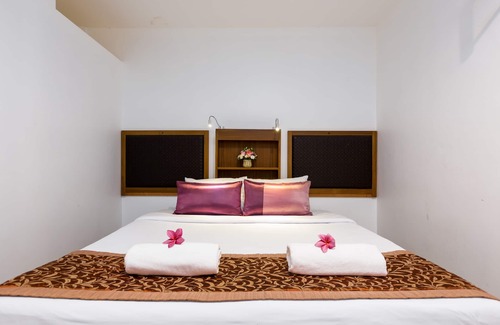 Chalong House | B Triple suite, Chalong temple 5 mn walk