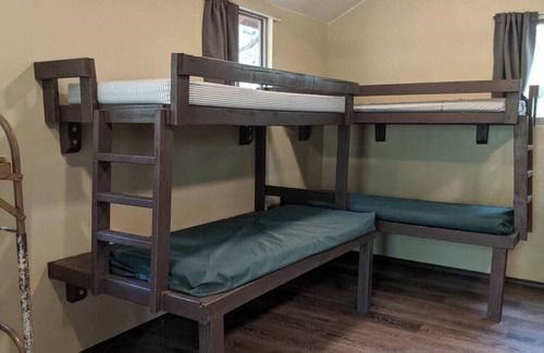 Prescott Cabin | B1 National Forest Glamping Basketball & Gagaball