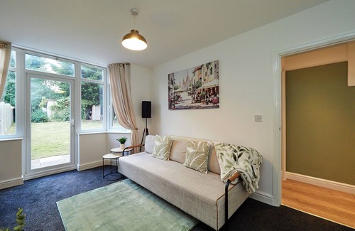 Yardley House | B26-ContractorsNEC-BHX guests