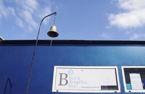 Rooigem Boat Rental | B3 Houseboat in the centre of Ghent, Sailor room