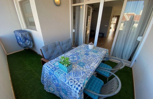 Mas Pinell Apartment | B4 Apartment - sea views, airco, 100m from the beach