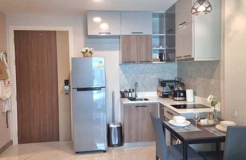 Ao Nang Apartment | B505-Top Floor Pool View 1 Bedroom 300m Walk To Ao Nang Beach
