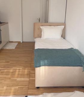Neuehrenfeld Apartment | Baadenbergerstr stay