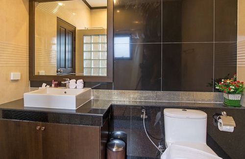 Krabi Villa | Baan Ari, Luxury 3-Bedroom Pool Villa