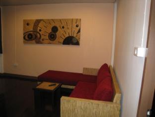Bang Rak Bed & Breakfast | Baan Glang Soi Restaurant & Guesthouse