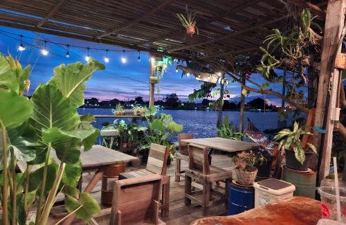 Pak Kret House | Baan GoLite Ko Kret - บ้านโกไล้เกาะเกร็ด