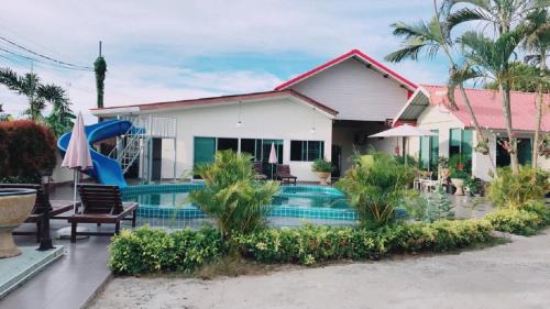 Na Kluea Resort | Baan Kaew Ruen Kwan