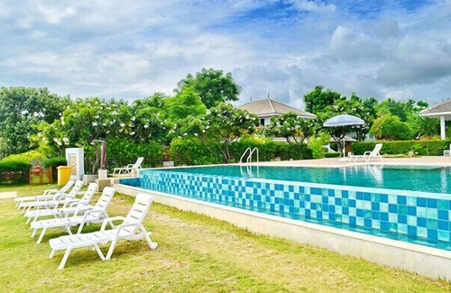 Khao Takiab Apartment | Baan Poolom - 2Br by beachfront 044