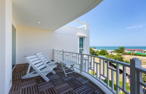 Khao Takiab Apartment | Baan PooLom HH 2Bedroom Apt SeaView:BDC