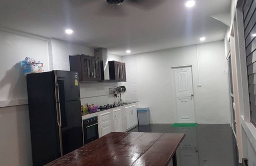 Si Sunthon House | Baan samkong pool house 135/95 moo.5 tumbol rasada Aumper muang phuket