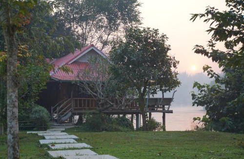 Sai Yok Resort | BaanRai KhunYa บ้านไร่คุณย่า