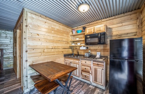 Ruidoso House | Baby Bungalow with Hot Tub and Pet Friendly!