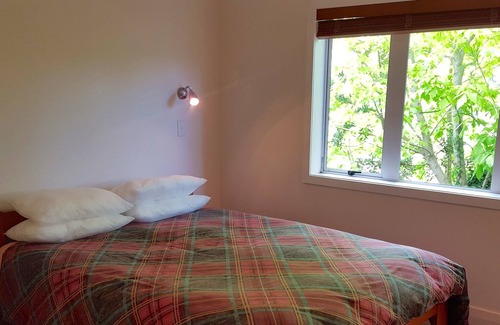 Whitianga Cottage | Bach at The Beach - Whitianga Holiday Home