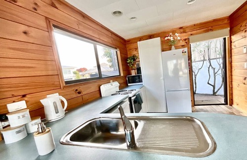 Mount Maunganui House | Bach On Clyde Street