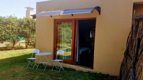 Greater Johannesburg Metropolitan Area Apartment | Bachelor Apartment 2