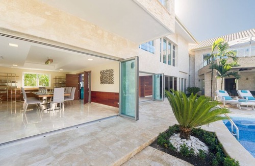 Bavaro Villa | Bachelor Mansion Punta Cana - 24 GUEST - Luxury 9BR Villa Coral GATED Community