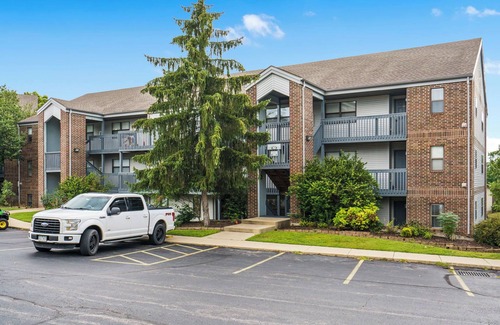 Table Rock Condo | Back 9 Oasis! Golf resort, pools, fishing & more!