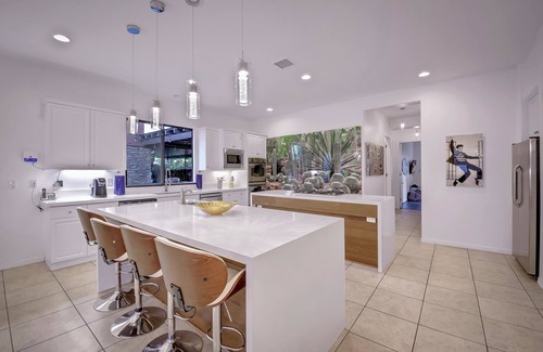 Rancho Santana Villa | Back Stage Villa, A Tribute 2 Rock Icons & Their Timeless Souls 7Brm 6 Btrm