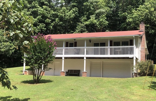Baxter House | Back Your Boat Into Center Hill Lake From Our Home! Swim, Fish, Hunt, Relax!