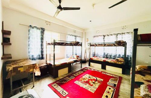 Siliguri Apartment | Backpackers Bunkhouse Siliguri 8Bed WHY WAIT