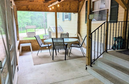 Dunbar House | Backroad Pines HideawaynYour ATV & Waterfall Adventure Basecamp!