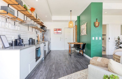 Cape Town City Centre Apartment | Backup Powered Urban Oasis Balcony Apartment