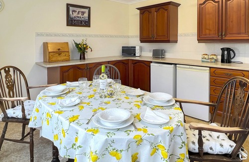 Minehead Cottage | Backwoods Annexe Tranquil Escape on the Edge of Minehead