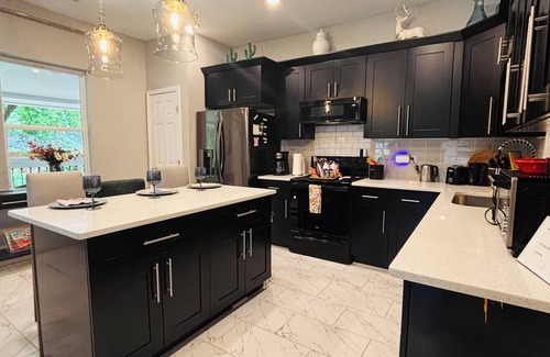 Lithonia House | Backyard Bliss Firepit Nights & Chill 8P 3B