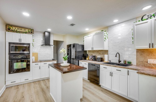 Conroe House | Backyard, Deck & Fire Pit: Conroe Getaway