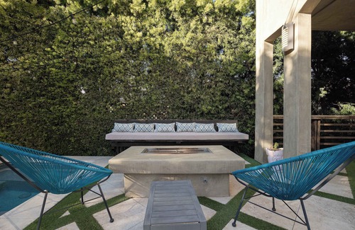 Bay Park House | *Backyard Oasis*Close to Beach*