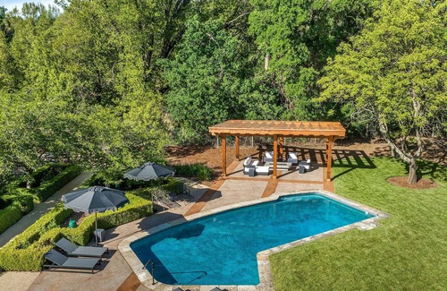 Eldridge Villa | Backyard Oasis with Pool and Pickleball