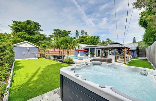 Bradenton House | Backyard w/Pool & Games! Family Home in Bradenton