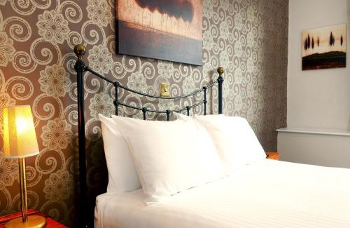 Newbury Hotel | Bacon Arms, Newbury