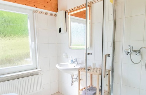 Trarbach Apartment | Bad Wildstein, Quelldusche, Therme Inkl. - Gästehaus an der Moseltherme