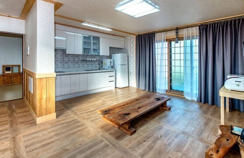 Pyoseon Villa | Badamaru Jeju