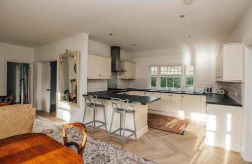 Henley-on-Thames House | Badgemore Cottage