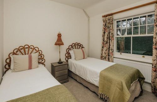 Henley-on-Thames House | Badgemore Cottage