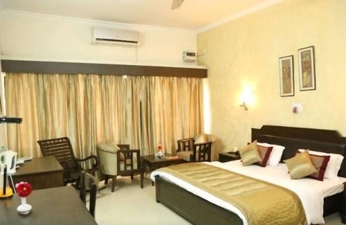 Faridabad Hotel | Badkhal Lake Resort