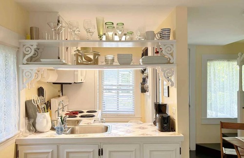 Bar Harbor Cottage | Bagatelle Guest House-On historic waterfront estate in Bar Harbor near Acadia NP