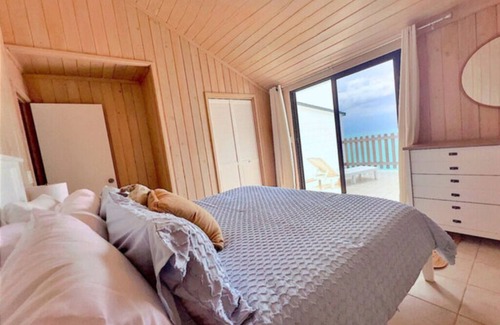 Man O War Cay Apartment | Bahama Breeze - Schooner's Landing