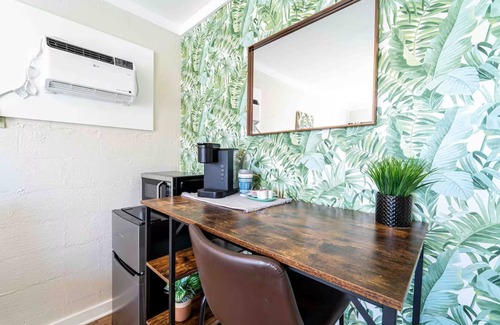 Bahama Beach Apartment | Bahama Breeze | Charming Stay for Couples