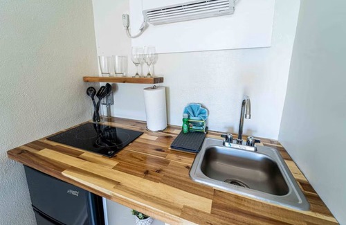 Panama City Beach Apartment | Bahama Breeze | Book Thunder Beach Today